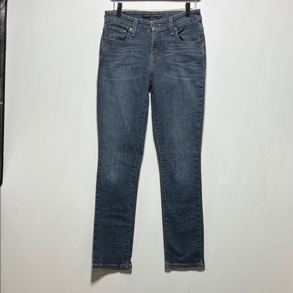Retro Levi's Original Women’s Mid Rise Jean in Dark Blue Size 4